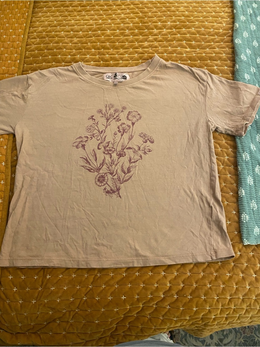 C&C California Short-Sleeve Taupe Tee with Mauve Floral Print